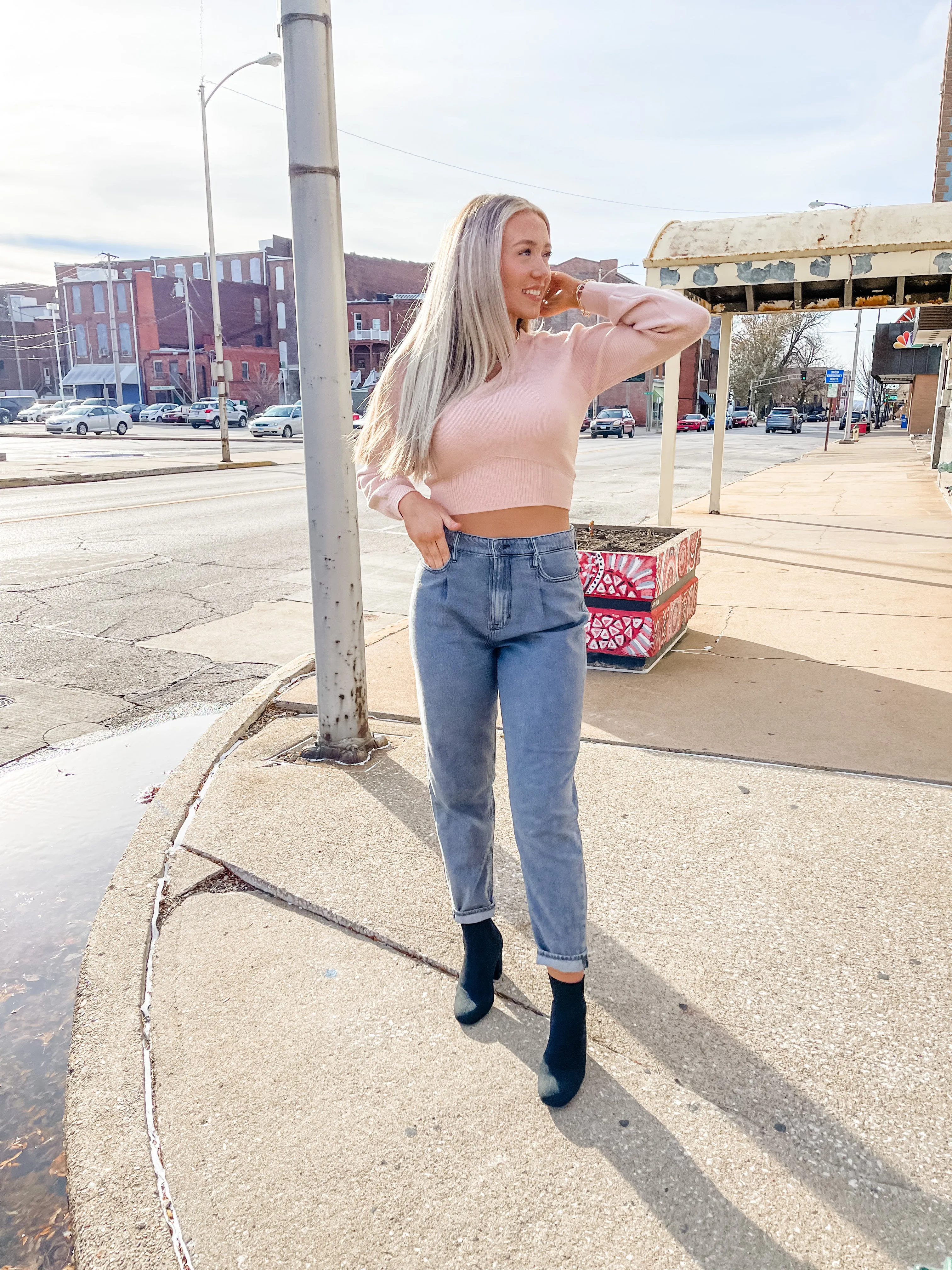 Zoey Mom Tapered Leg Jeans